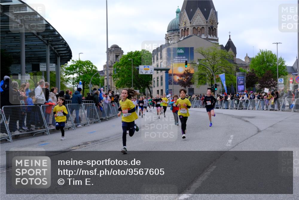 25.04.2026 - Das Zehntel Tim E. http://msf.ph/oto/9567605 25.04.2026 08:50:10 Ziel 1577, 1702, 1882, 1889, 2302, 2329, 2334, 2726, 2731, 2812, 2817, 2994, 3564, 3607, 3701, 3829 meine-sportfotos.de