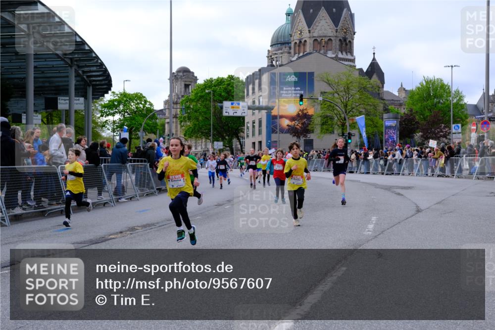 25.04.2026 - Das Zehntel Tim E. http://msf.ph/oto/9567607 25.04.2026 08:50:10 Ziel 1577, 1702, 1882, 1889, 2302, 2329, 2334, 2726, 2731, 2812, 2817, 2994, 3564, 3607, 3701, 3829 meine-sportfotos.de