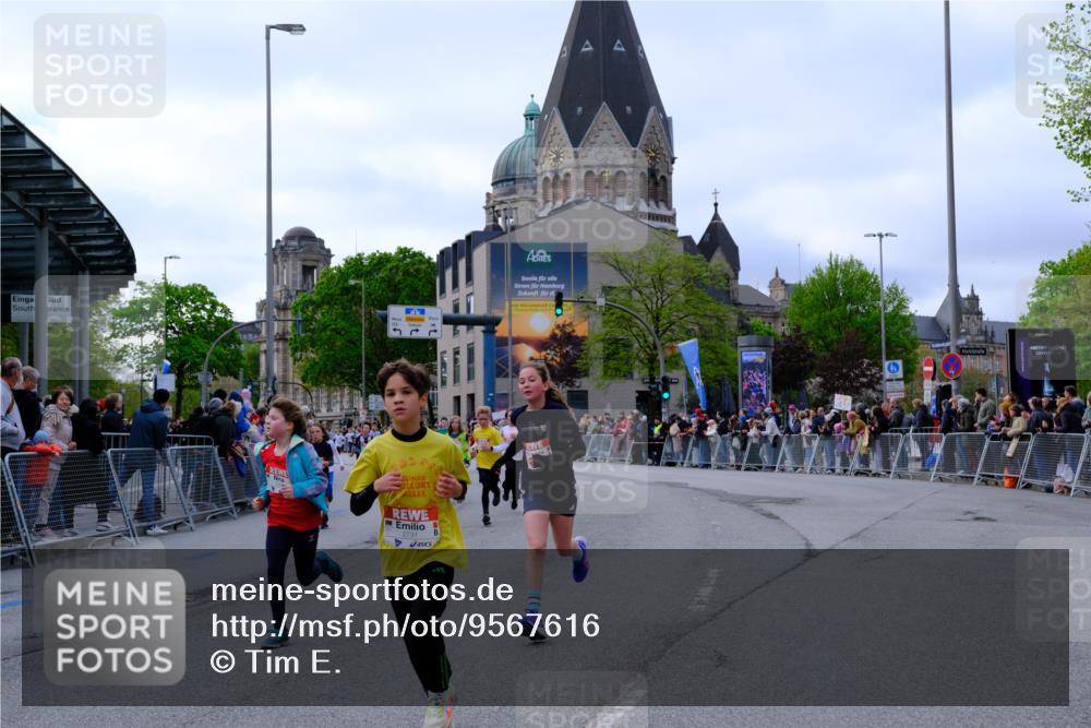 25.04.2026 - Das Zehntel Tim E. http://msf.ph/oto/9567616 25.04.2026 08:50:12 Ziel 1310, 1554, 1577, 1702, 2315, 2329, 2334, 2726, 2731, 2812, 2817, 3557, 3564, 3607, 3701, 4052 meine-sportfotos.de