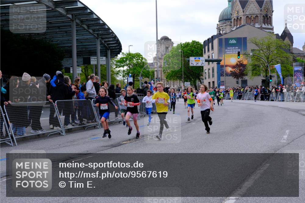 25.04.2026 - Das Zehntel Tim E. http://msf.ph/oto/9567619 25.04.2026 08:50:14 Ziel 1310, 1554, 1702, 2315, 2329, 2334, 2570, 2726, 2731, 2812, 2817, 3194, 3554, 3557, 3701, 4052 meine-sportfotos.de