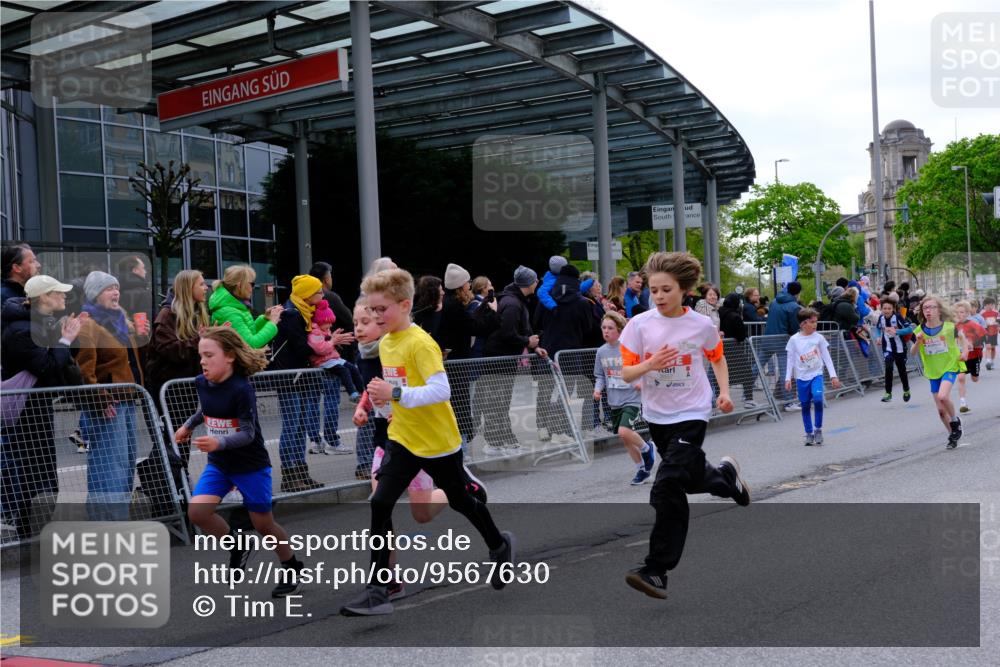 25.04.2026 - Das Zehntel Tim E. http://msf.ph/oto/9567630 25.04.2026 08:50:15 Ziel 1217, 1310, 1554, 1702, 2315, 2329, 2334, 2570, 2726, 2731, 2812, 2817, 3194, 3546, 3554, 3557, 3701, 4052 meine-sportfotos.de