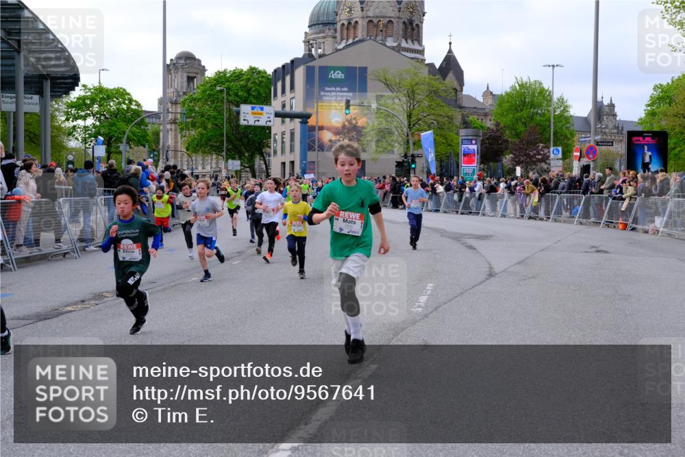 25.04.2026 - Das Zehntel Tim E. http://msf.ph/oto/9567641 25.04.2026 08:50:33 Ziel 1027, 1125, 1212, 1285, 1325, 1584, 1699, 1714, 1736, 2032, 2069, 2164, 2344, 2472, 2751, 2829, 2946, 3117, 3182, 3248, 3260, 3509, 3535, 4011 meine-sportfotos.de