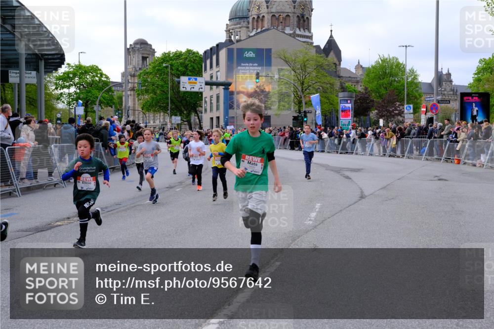 25.04.2026 - Das Zehntel Tim E. http://msf.ph/oto/9567642 25.04.2026 08:50:33 Ziel 1027, 1125, 1212, 1285, 1325, 1584, 1699, 1714, 1736, 2032, 2069, 2164, 2344, 2472, 2751, 2829, 2946, 3117, 3182, 3248, 3260, 3509, 3535, 4011 meine-sportfotos.de