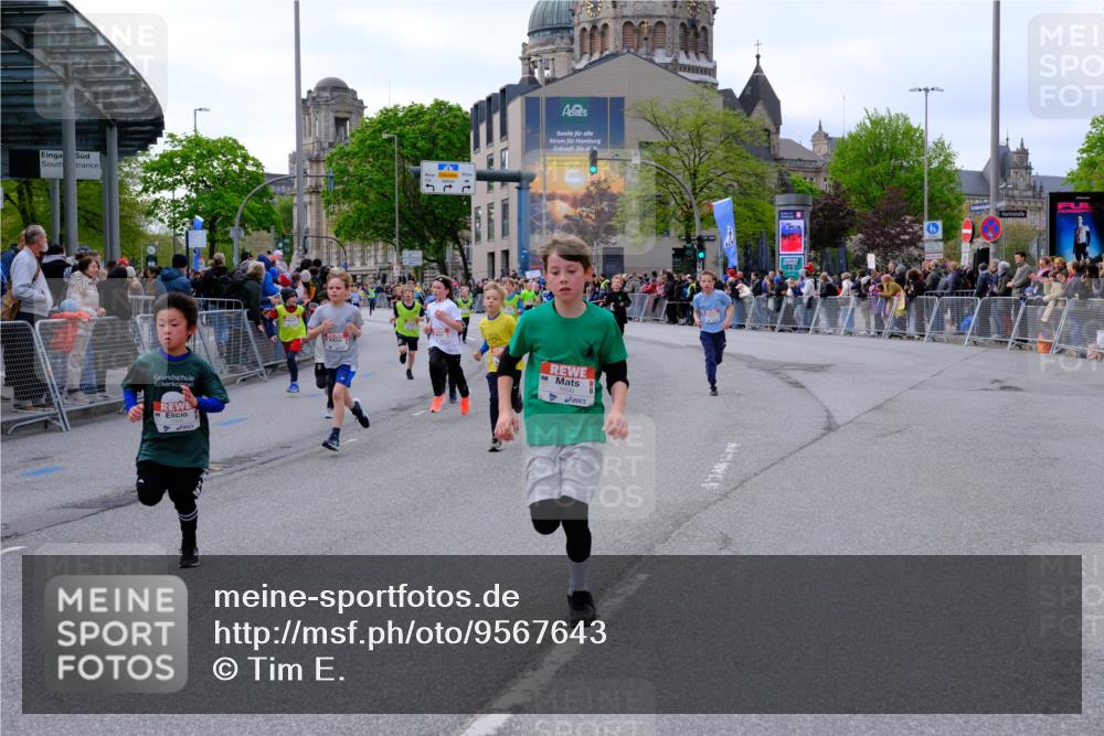 25.04.2026 - Das Zehntel Tim E. http://msf.ph/oto/9567643 25.04.2026 08:50:33 Ziel 1027, 1125, 1212, 1285, 1325, 1584, 1699, 1714, 1736, 2032, 2069, 2164, 2344, 2472, 2751, 2829, 2946, 3117, 3182, 3248, 3260, 3509, 3535, 4011 meine-sportfotos.de