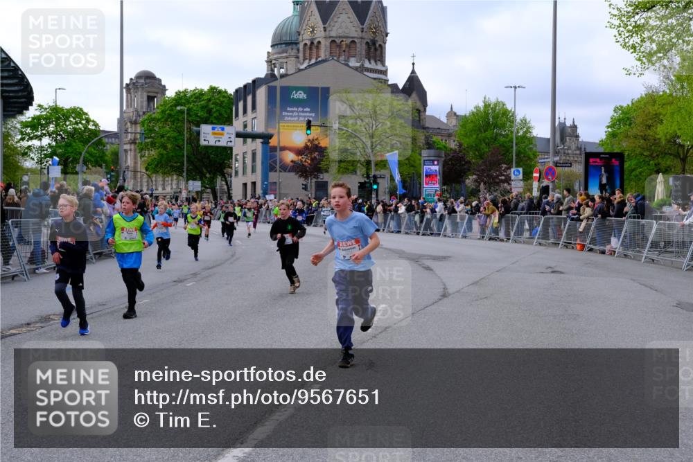 25.04.2026 - Das Zehntel Tim E. http://msf.ph/oto/9567651 25.04.2026 08:50:36 Ziel 1027, 1125, 1185, 1212, 1325, 1584, 1699, 1723, 2032, 2164, 2344, 2472, 2751, 2829, 2946, 3117, 3178, 3182, 3248, 3260, 3509, 3535, 4011 meine-sportfotos.de