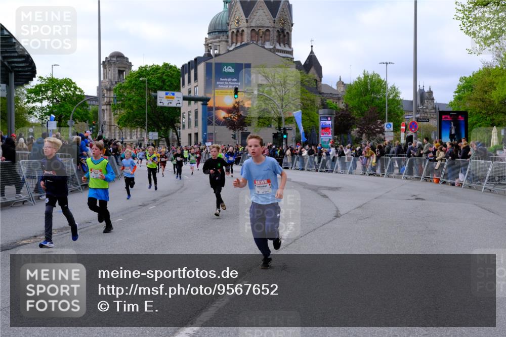 25.04.2026 - Das Zehntel Tim E. http://msf.ph/oto/9567652 25.04.2026 08:50:36 Ziel 1027, 1125, 1185, 1212, 1325, 1584, 1699, 1723, 2032, 2164, 2344, 2472, 2751, 2829, 2946, 3117, 3178, 3182, 3248, 3260, 3509, 3535, 4011 meine-sportfotos.de
