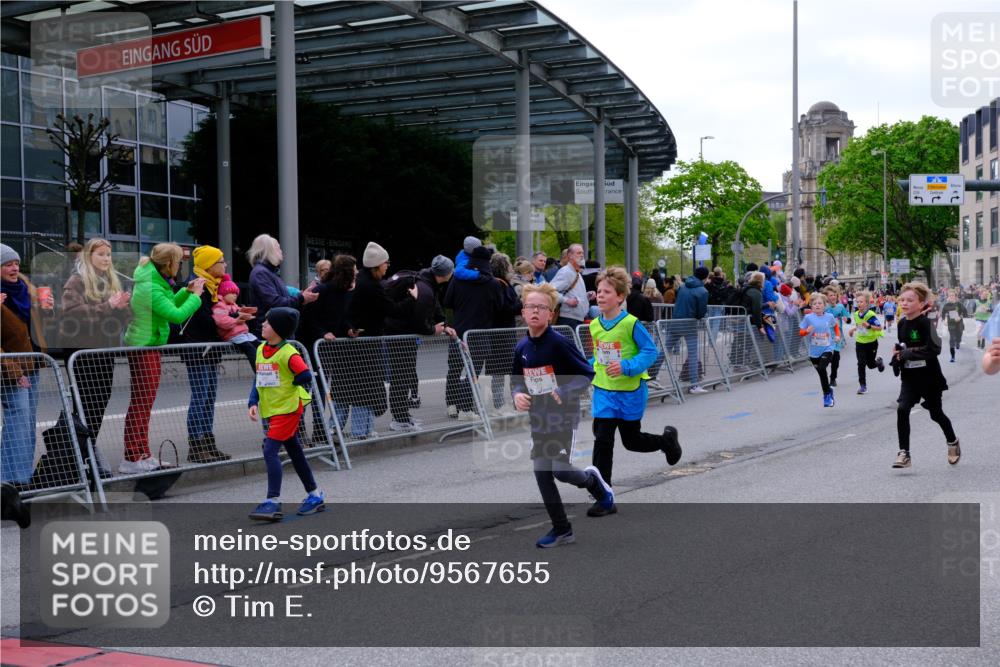25.04.2026 - Das Zehntel Tim E. http://msf.ph/oto/9567655 25.04.2026 08:50:37 Ziel 1027, 1125, 1185, 1212, 1325, 1523, 1584, 1699, 1719, 1723, 2032, 2164, 2344, 2472, 2751, 2829, 2946, 3117, 3178, 3182, 3248, 3260, 3509, 3535, 3843, 4011 meine-sportfotos.de