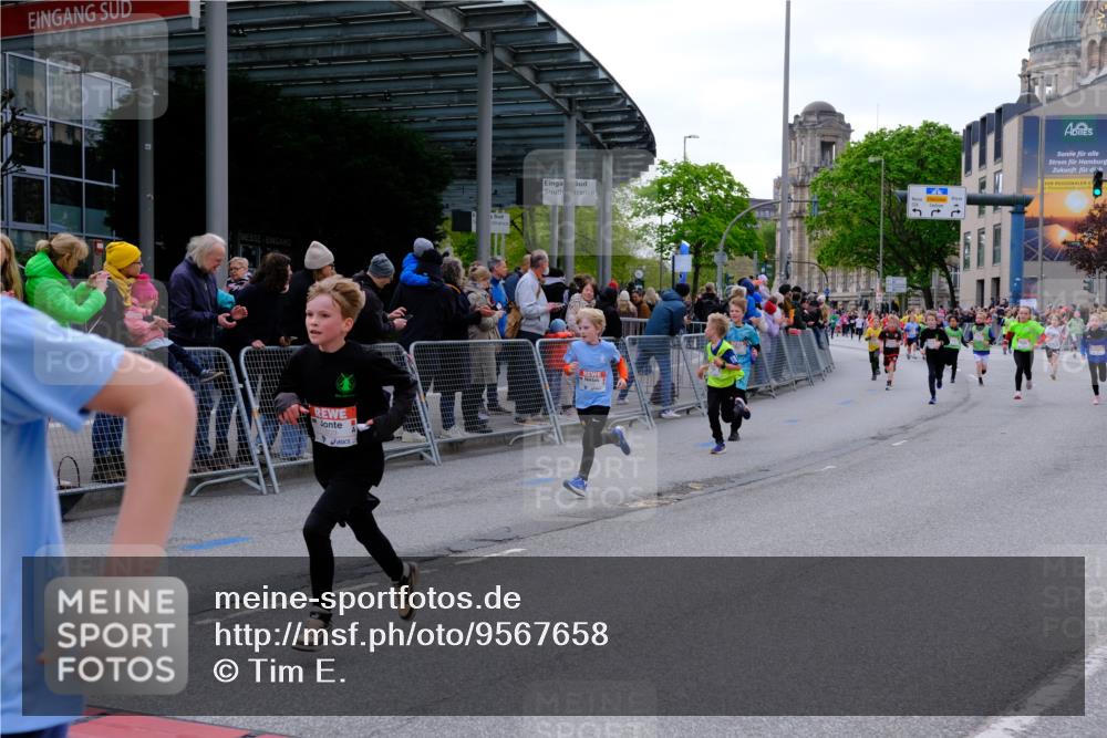25.04.2026 - Das Zehntel Tim E. http://msf.ph/oto/9567658 25.04.2026 08:50:38 Ziel 1027, 1125, 1185, 1212, 1325, 1523, 1584, 1699, 1719, 1723, 2032, 2472, 2751, 2829, 2946, 3178, 3182, 3248, 3260, 3509, 3535, 3843, 4011 meine-sportfotos.de