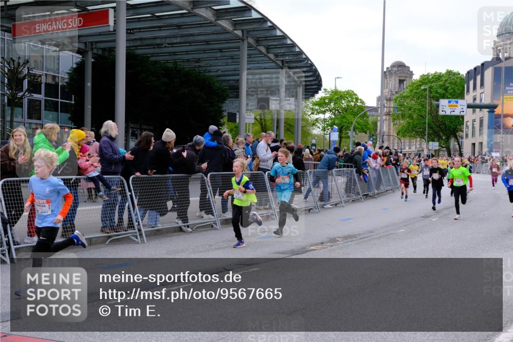 25.04.2026 - Das Zehntel Tim E. http://msf.ph/oto/9567665 25.04.2026 08:50:40 Ziel 1027, 1125, 1185, 1212, 1284, 1325, 1523, 1699, 1719, 1723, 1731, 2032, 2751, 2946, 3178, 3182, 3248, 3260, 3261, 3303, 3509, 3535, 3690, 3843, 3967, 4011 meine-sportfotos.de