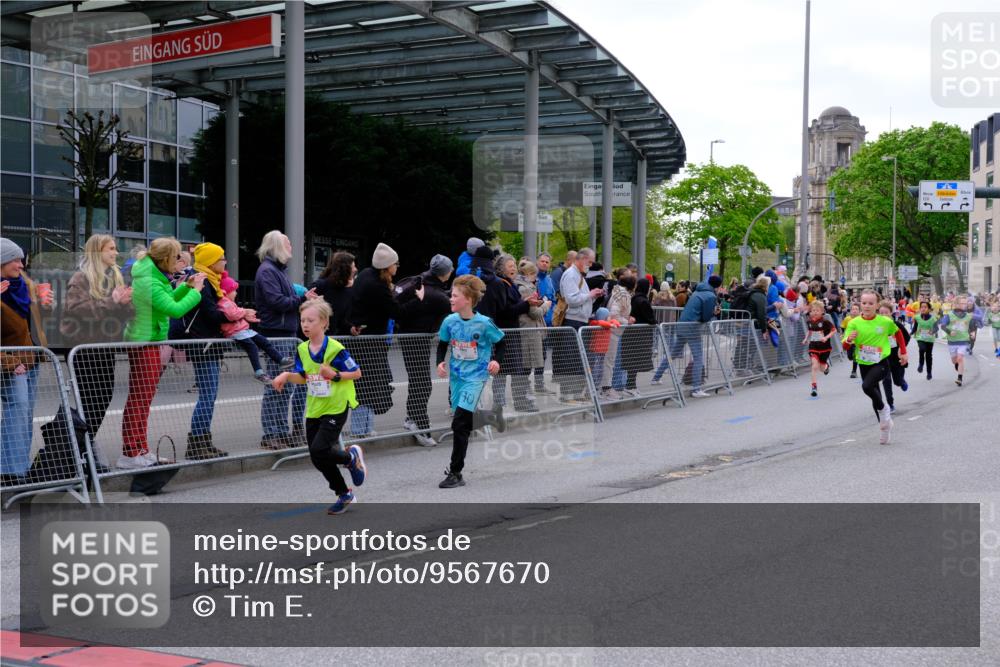 25.04.2026 - Das Zehntel Tim E. http://msf.ph/oto/9567670 25.04.2026 08:50:40 Ziel 1027, 1125, 1185, 1212, 1284, 1325, 1523, 1699, 1719, 1723, 1731, 2032, 2751, 2946, 3178, 3182, 3248, 3260, 3261, 3303, 3509, 3535, 3690, 3843, 3967, 4011 meine-sportfotos.de