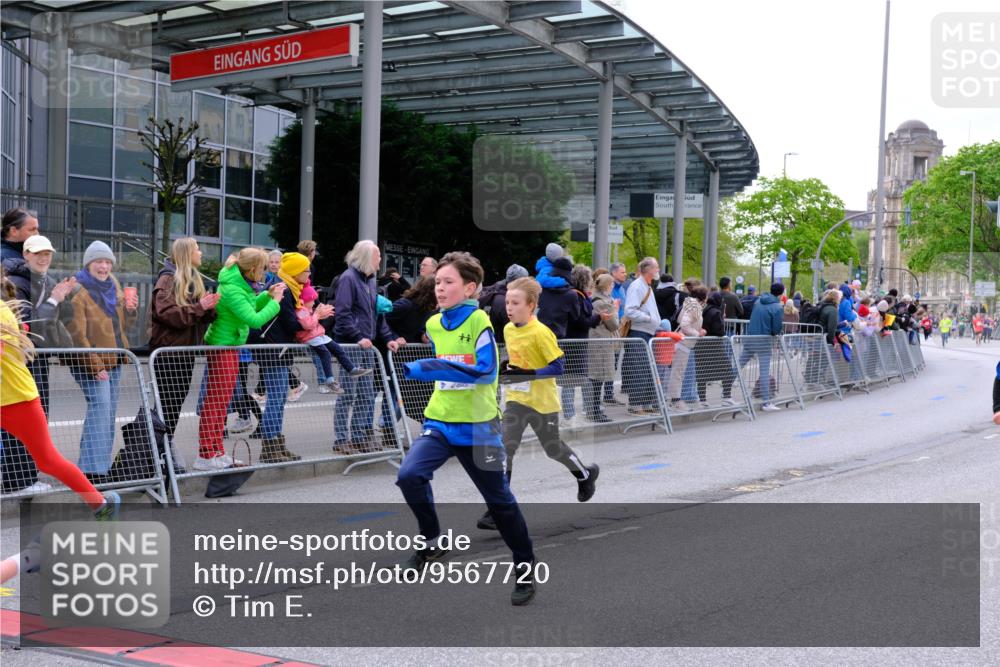 25.04.2026 - Das Zehntel Tim E. http://msf.ph/oto/9567720 25.04.2026 08:50:50 Ziel 1197, 1200, 1284, 1731, 1888, 1987, 2656, 2806, 2820, 3215, 3261, 3303, 3309, 3330, 3627, 3690, 3967 meine-sportfotos.de