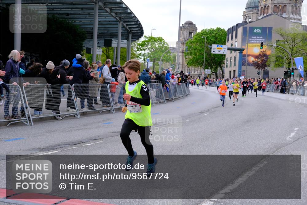 25.04.2026 - Das Zehntel Tim E. http://msf.ph/oto/9567724 25.04.2026 08:50:51 Ziel 1197, 1200, 1284, 1731, 1888, 1987, 2656, 2806, 2820, 3215, 3261, 3303, 3309, 3330, 3627, 3690, 3967, 3978 meine-sportfotos.de
