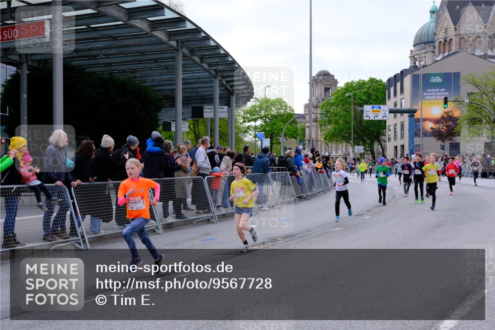 25.04.2026 - Das Zehntel Tim E. http://msf.ph/oto/9567728 25.04.2026 08:50:55 Ziel 1197, 1542, 1729, 1739, 1888, 2656, 2800, 2806, 2820, 3097, 3215, 3309, 3330, 3461, 3627, 3978 meine-sportfotos.de