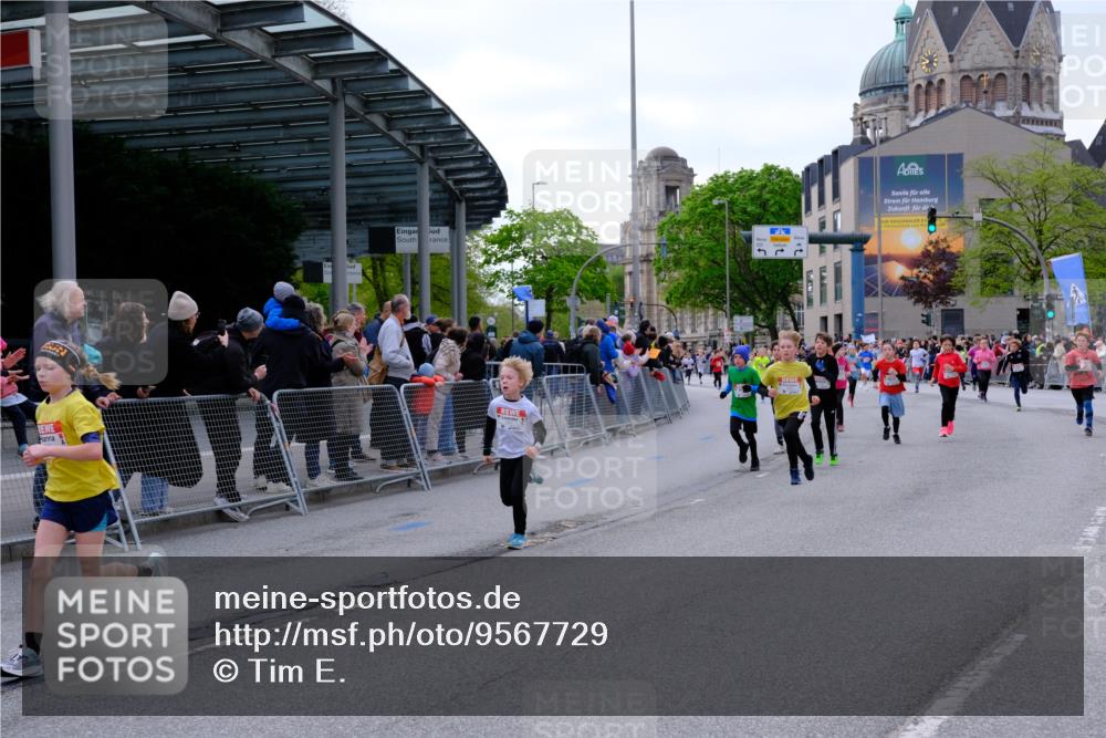 25.04.2026 - Das Zehntel Tim E. http://msf.ph/oto/9567729 25.04.2026 08:50:56 Ziel 1197, 1542, 1729, 1739, 1888, 2598, 2616, 2624, 2800, 2806, 2820, 3097, 3215, 3309, 3461, 3627, 3978 meine-sportfotos.de