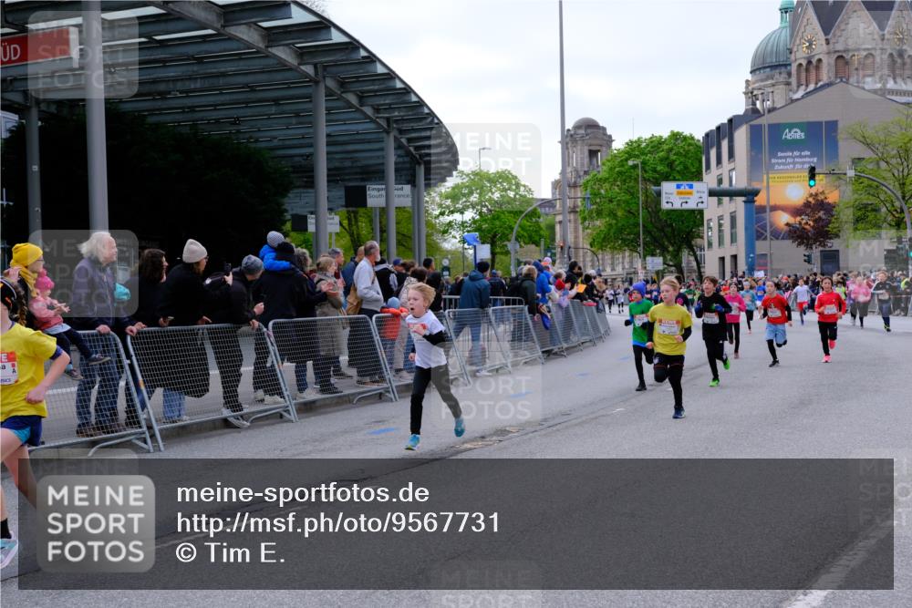 25.04.2026 - Das Zehntel Tim E. http://msf.ph/oto/9567731 25.04.2026 08:50:56 Ziel 1197, 1542, 1729, 1739, 1888, 2598, 2616, 2624, 2800, 2806, 2820, 3097, 3215, 3309, 3461, 3627, 3978 meine-sportfotos.de