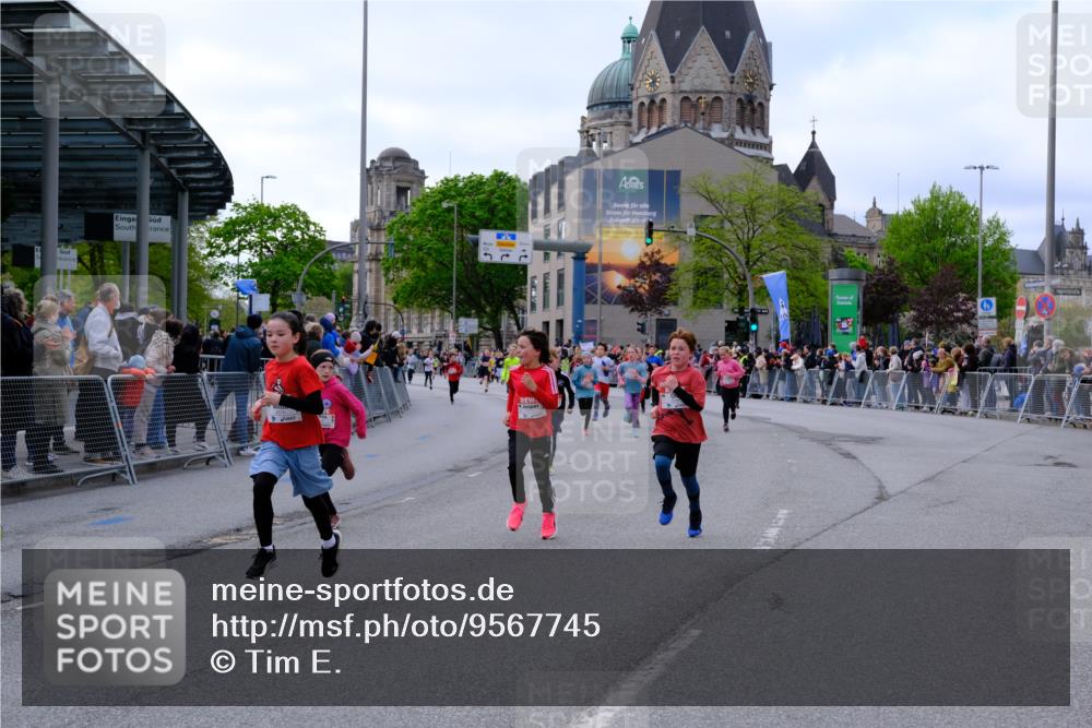 25.04.2026 - Das Zehntel Tim E. http://msf.ph/oto/9567745 25.04.2026 08:51:00 Ziel 1542, 1729, 1739, 2162, 2169, 2598, 2616, 2624, 2800, 2894, 3097, 3461, 3570, 3648, 3978, 4015 meine-sportfotos.de