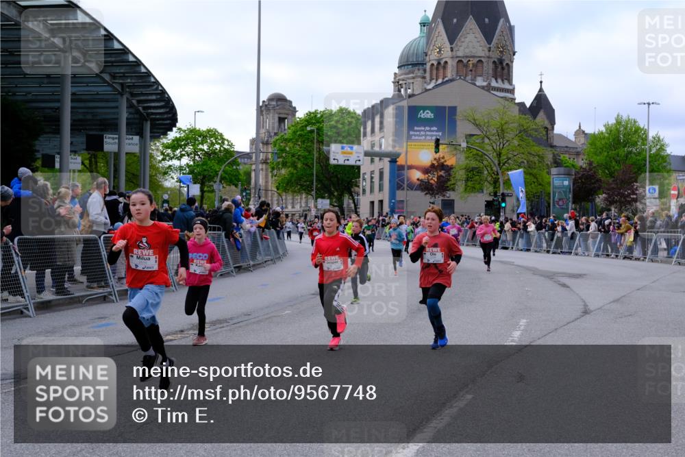 25.04.2026 - Das Zehntel Tim E. http://msf.ph/oto/9567748 25.04.2026 08:51:00 Ziel 1542, 1729, 1739, 2162, 2169, 2598, 2616, 2624, 2800, 2894, 3097, 3461, 3570, 3648, 3978, 4015 meine-sportfotos.de