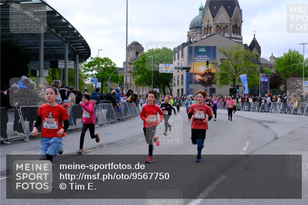 25.04.2026 - Das Zehntel Tim E. http://msf.ph/oto/9567750 25.04.2026 08:51:00 Ziel 1542, 1729, 1739, 2162, 2169, 2598, 2616, 2624, 2800, 2894, 3097, 3461, 3570, 3648, 3978, 4015 meine-sportfotos.de