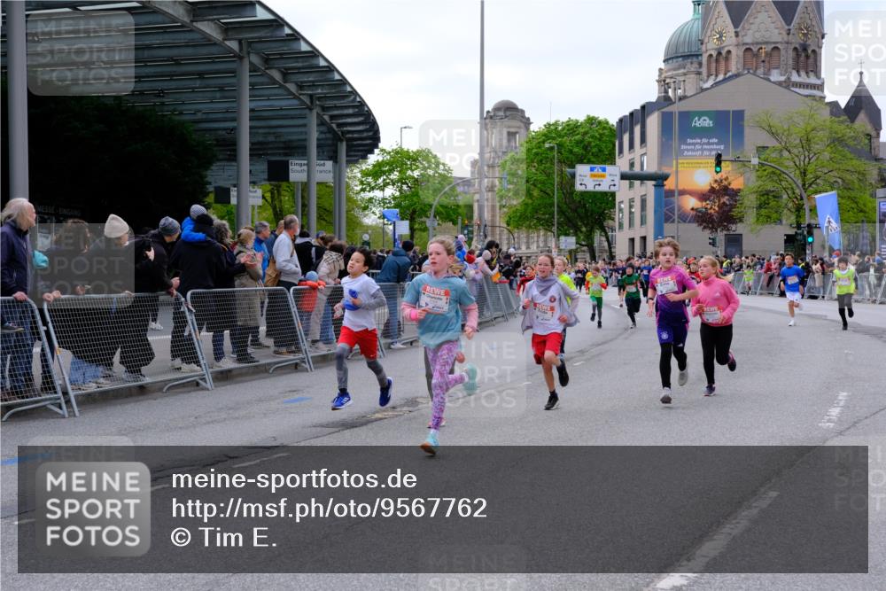 25.04.2026 - Das Zehntel Tim E. http://msf.ph/oto/9567762 25.04.2026 08:51:03 Ziel 1542, 1729, 1739, 2066, 2149, 2162, 2169, 2313, 2320, 2338, 2598, 2616, 2624, 2800, 2894, 3097, 3352, 3382, 3461, 3570, 3648, 3921, 3978, 4015 meine-sportfotos.de