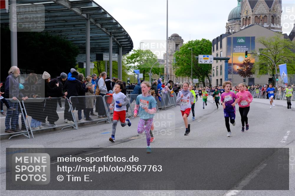 25.04.2026 - Das Zehntel Tim E. http://msf.ph/oto/9567763 25.04.2026 08:51:03 Ziel 1542, 1729, 1739, 2066, 2149, 2162, 2169, 2313, 2320, 2338, 2598, 2616, 2624, 2800, 2894, 3097, 3352, 3382, 3461, 3570, 3648, 3921, 3978, 4015 meine-sportfotos.de