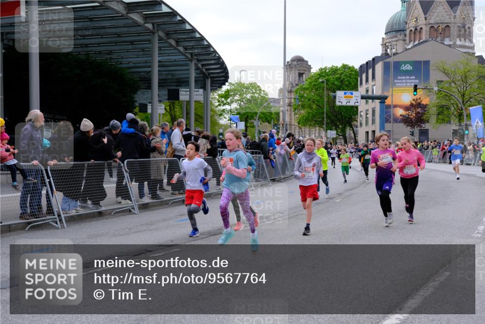 25.04.2026 - Das Zehntel Tim E. http://msf.ph/oto/9567764 25.04.2026 08:51:04 Ziel 1542, 1729, 1739, 2066, 2149, 2162, 2169, 2312, 2313, 2320, 2338, 2598, 2616, 2624, 2800, 2894, 3097, 3229, 3332, 3352, 3382, 3461, 3570, 3648, 3921, 3933, 4015 meine-sportfotos.de