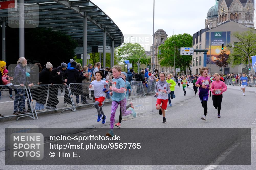 25.04.2026 - Das Zehntel Tim E. http://msf.ph/oto/9567765 25.04.2026 08:51:04 Ziel 1542, 1729, 1739, 2066, 2149, 2162, 2169, 2312, 2313, 2320, 2338, 2598, 2616, 2624, 2800, 2894, 3097, 3229, 3332, 3352, 3382, 3461, 3570, 3648, 3921, 3933, 4015 meine-sportfotos.de