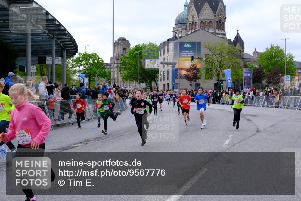 25.04.2026 - Das Zehntel Tim E. http://msf.ph/oto/9567776 25.04.2026 08:51:06 Ziel 1282, 1542, 1729, 1739, 2066, 2149, 2162, 2169, 2312, 2313, 2320, 2338, 2598, 2616, 2624, 2671, 2894, 3097, 3229, 3332, 3352, 3382, 3570, 3648, 3921, 3933, 4015 meine-sportfotos.de