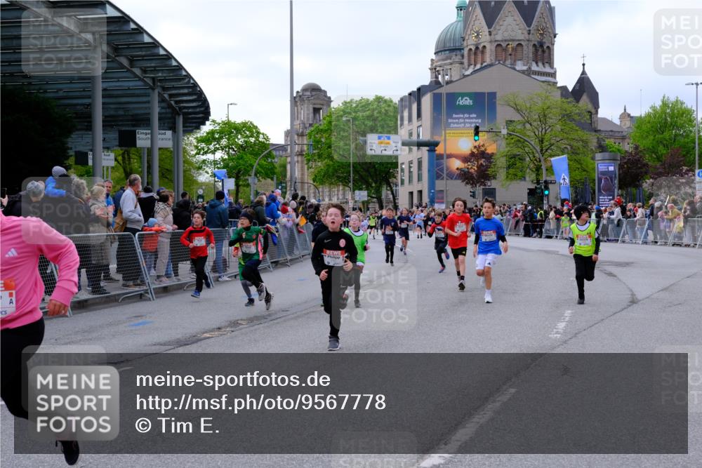 25.04.2026 - Das Zehntel Tim E. http://msf.ph/oto/9567778 25.04.2026 08:51:06 Ziel 1282, 1542, 1729, 1739, 2066, 2149, 2162, 2169, 2312, 2313, 2320, 2338, 2598, 2616, 2624, 2671, 2894, 3097, 3229, 3332, 3352, 3382, 3570, 3648, 3921, 3933, 4015 meine-sportfotos.de