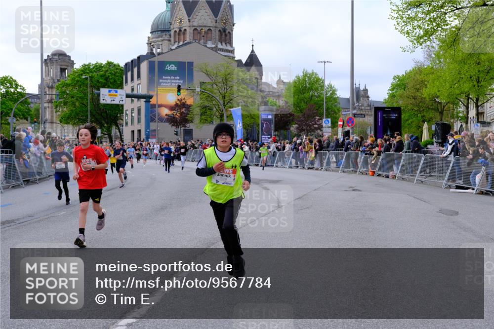25.04.2026 - Das Zehntel Tim E. http://msf.ph/oto/9567784 25.04.2026 08:51:08 Ziel 1279, 1282, 2066, 2149, 2162, 2169, 2312, 2313, 2320, 2338, 2598, 2616, 2624, 2671, 2894, 3229, 3332, 3352, 3382, 3570, 3648, 3921, 3933, 4015 meine-sportfotos.de