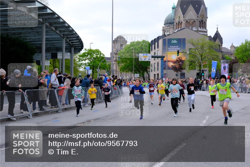 25.04.2026 - Das Zehntel Tim E. http://msf.ph/oto/9567793 25.04.2026 08:51:14 Ziel 1017, 1018, 1279, 1281, 1282, 1286, 1840, 1974, 2066, 2149, 2161, 2312, 2313, 2338, 2671, 2761, 3116, 3190, 3227, 3229, 3241, 3332, 3382, 3407, 3421, 3572, 3675, 3807, 3921, 3933, 4040 meine-sportfotos.de