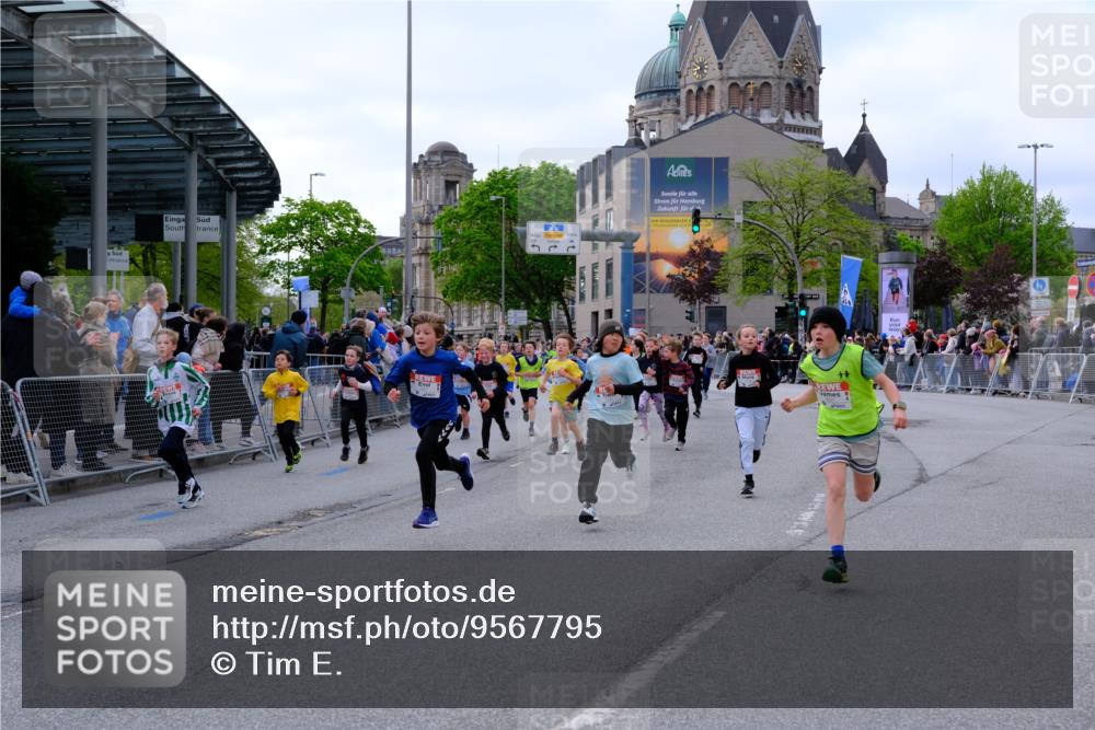 25.04.2026 - Das Zehntel Tim E. http://msf.ph/oto/9567795 25.04.2026 08:51:14 Ziel 1017, 1018, 1279, 1281, 1282, 1286, 1840, 1974, 2066, 2149, 2161, 2312, 2313, 2338, 2671, 2761, 3116, 3190, 3227, 3229, 3241, 3332, 3382, 3407, 3421, 3572, 3675, 3807, 3921, 3933, 4040 meine-sportfotos.de