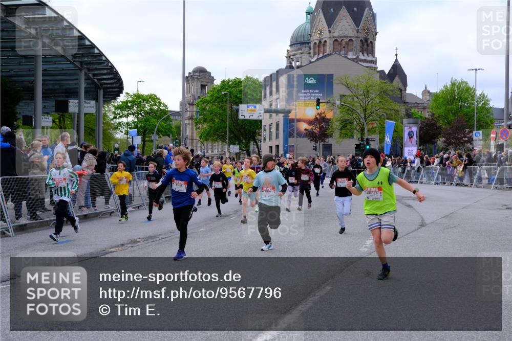 25.04.2026 - Das Zehntel Tim E. http://msf.ph/oto/9567796 25.04.2026 08:51:14 Ziel 1017, 1018, 1279, 1281, 1282, 1286, 1840, 1974, 2066, 2149, 2161, 2312, 2313, 2338, 2671, 2761, 3116, 3190, 3227, 3229, 3241, 3332, 3382, 3407, 3421, 3572, 3675, 3807, 3921, 3933, 4040 meine-sportfotos.de