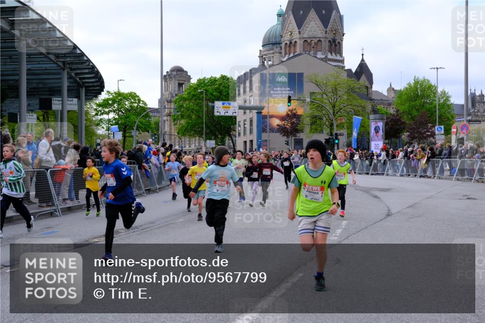 25.04.2026 - Das Zehntel Tim E. http://msf.ph/oto/9567799 25.04.2026 08:51:15 Ziel 1017, 1018, 1198, 1279, 1281, 1282, 1286, 1840, 1974, 2149, 2161, 2312, 2313, 2338, 2671, 2729, 2761, 2966, 3116, 3190, 3227, 3229, 3241, 3332, 3335, 3382, 3407, 3421, 3572, 3675, 3807, 3921, 3933, 4040 meine-sportfotos.de