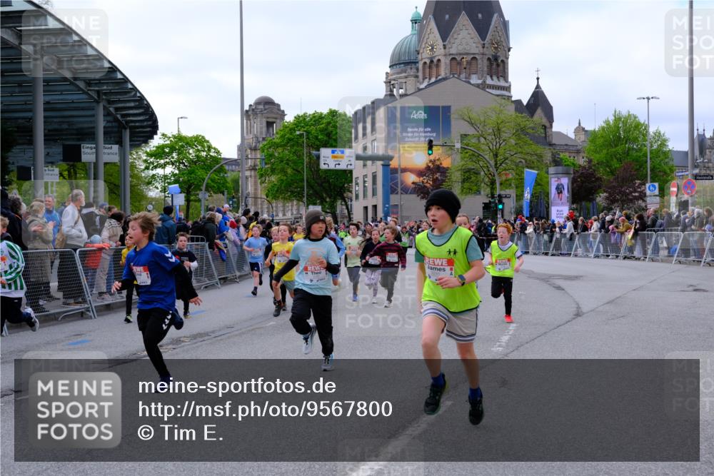 25.04.2026 - Das Zehntel Tim E. http://msf.ph/oto/9567800 25.04.2026 08:51:15 Ziel 1017, 1018, 1198, 1279, 1281, 1282, 1286, 1840, 1974, 2149, 2161, 2312, 2313, 2338, 2671, 2729, 2761, 2966, 3116, 3190, 3227, 3229, 3241, 3332, 3335, 3382, 3407, 3421, 3572, 3675, 3807, 3921, 3933, 4040 meine-sportfotos.de