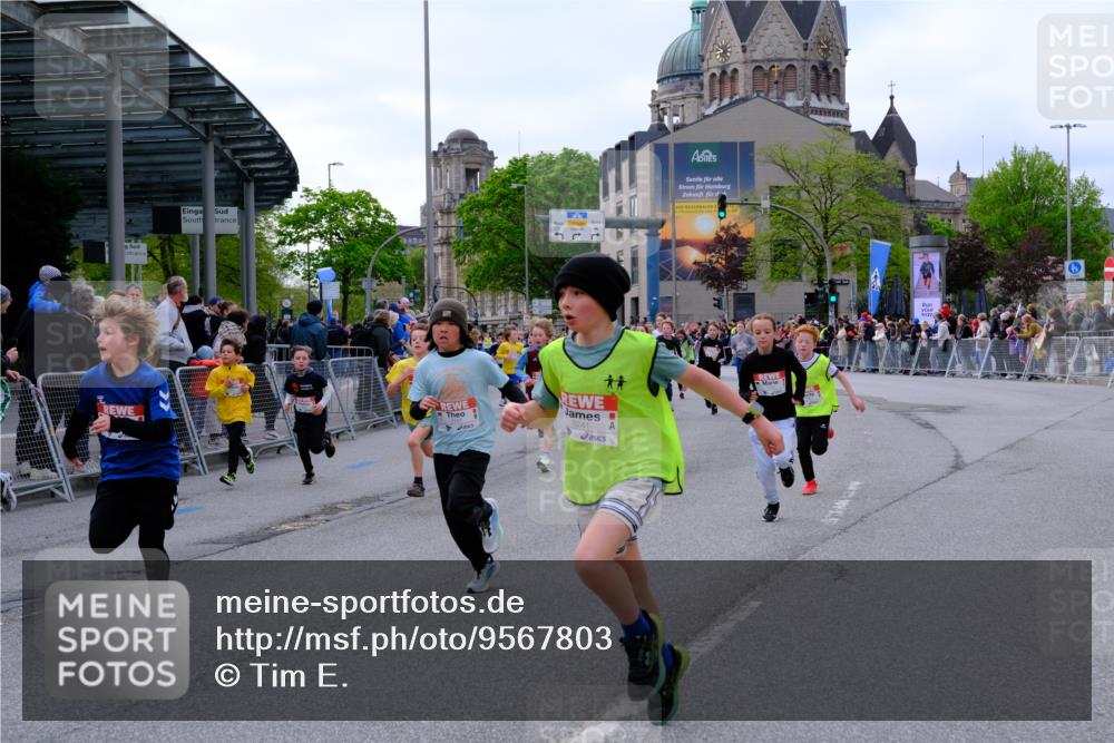 25.04.2026 - Das Zehntel Tim E. http://msf.ph/oto/9567803 25.04.2026 08:51:15 Ziel 1017, 1018, 1198, 1279, 1281, 1282, 1286, 1840, 1974, 2149, 2161, 2312, 2313, 2338, 2671, 2729, 2761, 2966, 3116, 3190, 3227, 3229, 3241, 3332, 3335, 3382, 3407, 3421, 3572, 3675, 3807, 3921, 3933, 4040 meine-sportfotos.de