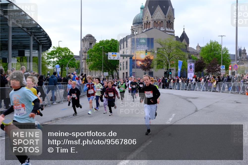 25.04.2026 - Das Zehntel Tim E. http://msf.ph/oto/9567806 25.04.2026 08:51:16 Ziel 1017, 1018, 1198, 1279, 1281, 1282, 1286, 1840, 1974, 2161, 2312, 2671, 2729, 2761, 2966, 3116, 3190, 3227, 3229, 3241, 3332, 3335, 3407, 3421, 3428, 3572, 3675, 3807, 3933, 4040 meine-sportfotos.de