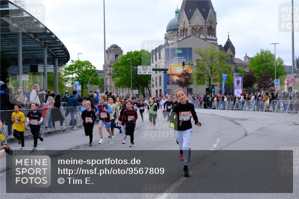 25.04.2026 - Das Zehntel Tim E. http://msf.ph/oto/9567809 25.04.2026 08:51:16 Ziel 1017, 1018, 1198, 1279, 1281, 1282, 1286, 1840, 1974, 2161, 2312, 2671, 2729, 2761, 2966, 3116, 3190, 3227, 3229, 3241, 3332, 3335, 3407, 3421, 3428, 3572, 3675, 3807, 3933, 4040 meine-sportfotos.de