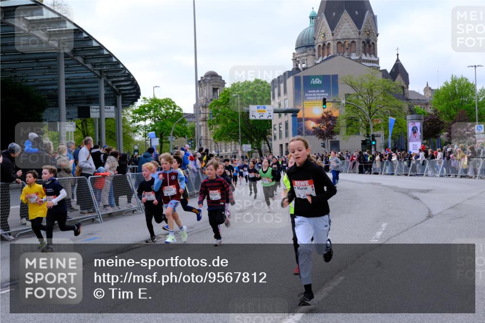 25.04.2026 - Das Zehntel Tim E. http://msf.ph/oto/9567812 25.04.2026 08:51:16 Ziel 1017, 1018, 1198, 1279, 1281, 1282, 1286, 1840, 1974, 2161, 2312, 2671, 2729, 2761, 2966, 3116, 3190, 3227, 3229, 3241, 3332, 3335, 3407, 3421, 3428, 3572, 3675, 3807, 3933, 4040 meine-sportfotos.de