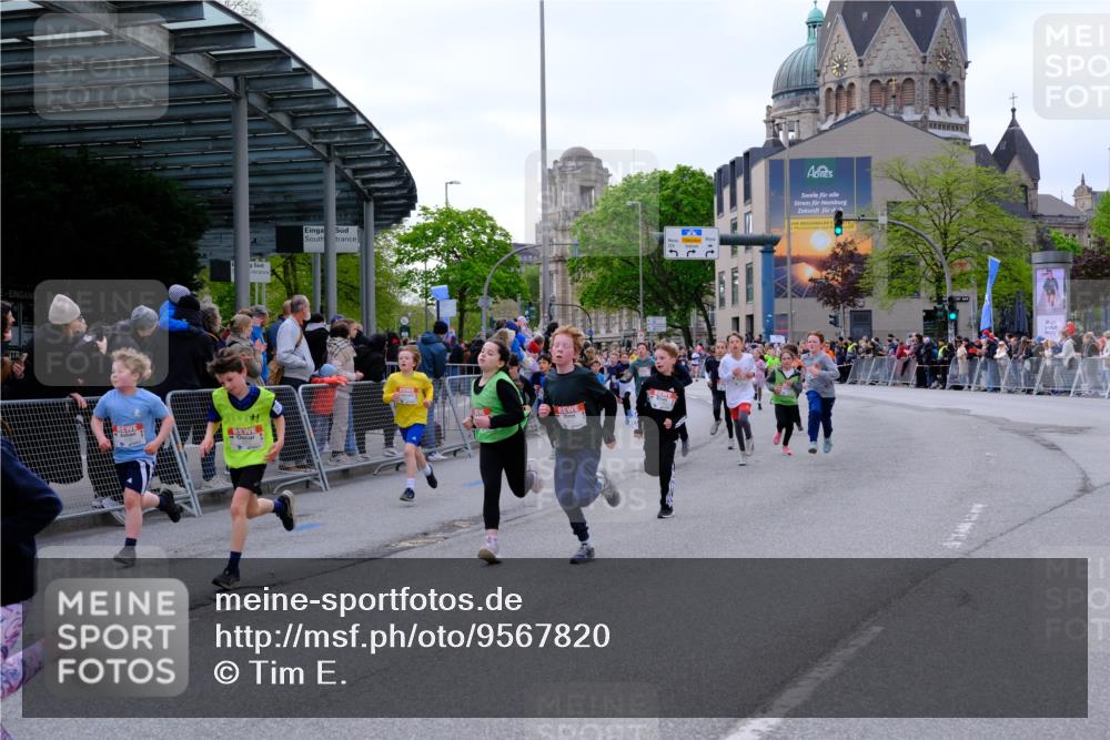25.04.2026 - Das Zehntel Tim E. http://msf.ph/oto/9567820 25.04.2026 08:51:18 Ziel 1017, 1018, 1111, 1198, 1224, 1279, 1281, 1282, 1286, 1840, 1974, 2161, 2729, 2761, 2892, 2966, 3040, 3087, 3116, 3190, 3227, 3241, 3335, 3336, 3397, 3407, 3421, 3428, 3572, 3675, 3807, 3932, 4040, 4053 meine-sportfotos.de