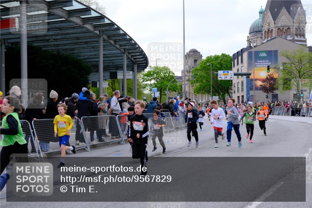 25.04.2026 - Das Zehntel Tim E. http://msf.ph/oto/9567829 25.04.2026 08:51:19 Ziel 1017, 1018, 1111, 1198, 1224, 1250, 1279, 1281, 1286, 1840, 1974, 2161, 2729, 2761, 2892, 2966, 3040, 3087, 3116, 3190, 3227, 3241, 3335, 3336, 3397, 3407, 3421, 3428, 3572, 3675, 3807, 3917, 3932, 4040, 4053 meine-sportfotos.de