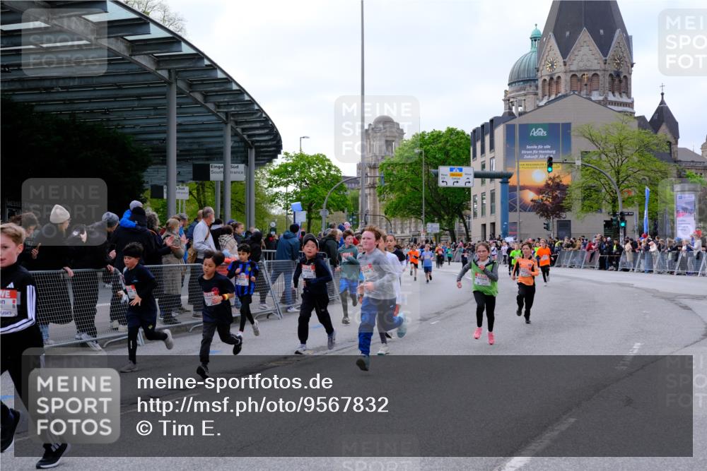 25.04.2026 - Das Zehntel Tim E. http://msf.ph/oto/9567832 25.04.2026 08:51:20 Ziel 1017, 1018, 1111, 1198, 1224, 1250, 1279, 1281, 1286, 1840, 1974, 2161, 2729, 2761, 2892, 2966, 3040, 3087, 3116, 3190, 3227, 3241, 3335, 3336, 3397, 3407, 3421, 3428, 3572, 3675, 3807, 3917, 3932, 3994, 4040, 4053 meine-sportfotos.de