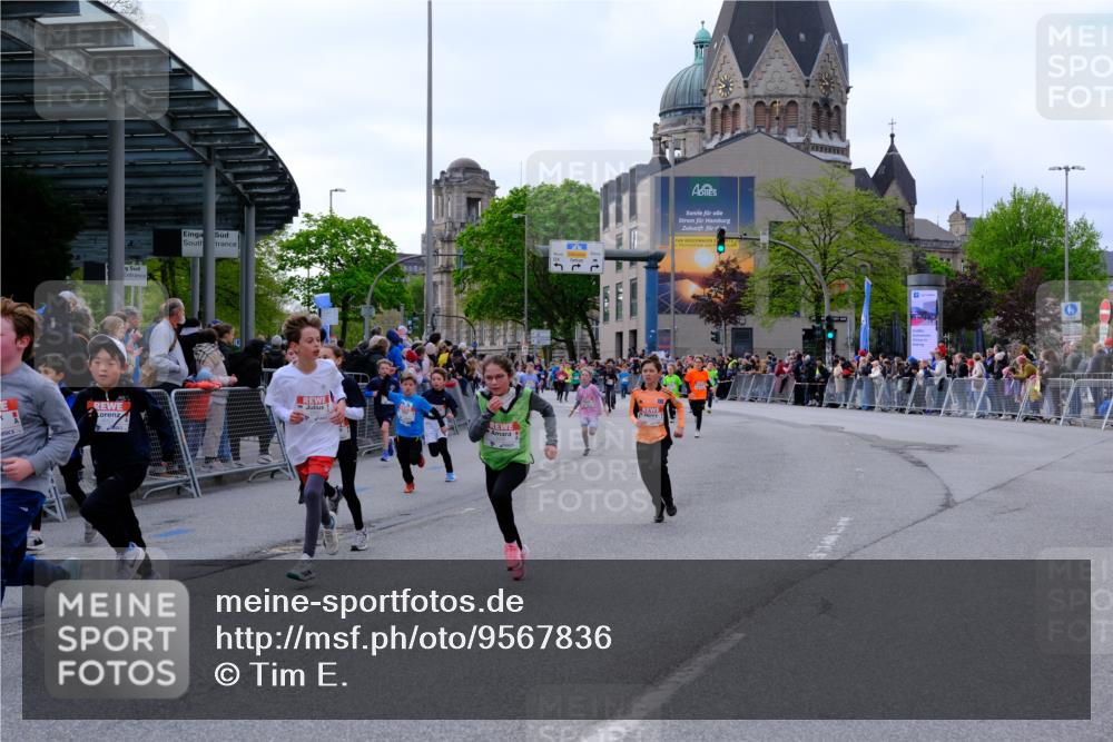 25.04.2026 - Das Zehntel Tim E. http://msf.ph/oto/9567836 25.04.2026 08:51:21 Ziel 1017, 1018, 1111, 1198, 1224, 1239, 1250, 1281, 1286, 1840, 1974, 2161, 2729, 2761, 2892, 2966, 3040, 3087, 3116, 3190, 3227, 3241, 3335, 3336, 3397, 3407, 3421, 3428, 3572, 3675, 3807, 3917, 3932, 3994, 4040, 4053 meine-sportfotos.de