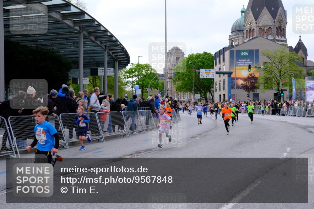 25.04.2026 - Das Zehntel Tim E. http://msf.ph/oto/9567848 25.04.2026 08:51:23 Ziel 1017, 1018, 1111, 1198, 1224, 1239, 1250, 1281, 1286, 1840, 1974, 2161, 2729, 2761, 2892, 2966, 3040, 3087, 3116, 3190, 3227, 3335, 3336, 3397, 3428, 3572, 3585, 3587, 3675, 3807, 3917, 3932, 3994, 4040, 4053 meine-sportfotos.de