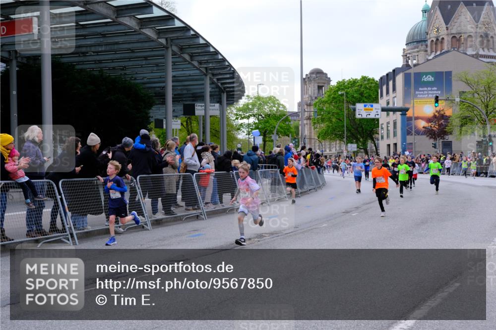 25.04.2026 - Das Zehntel Tim E. http://msf.ph/oto/9567850 25.04.2026 08:51:24 Ziel 1017, 1018, 1111, 1198, 1224, 1239, 1250, 1281, 1286, 1509, 1840, 1974, 2729, 2892, 2966, 3040, 3087, 3116, 3190, 3227, 3335, 3336, 3397, 3428, 3572, 3585, 3587, 3675, 3917, 3932, 3994, 4053 meine-sportfotos.de