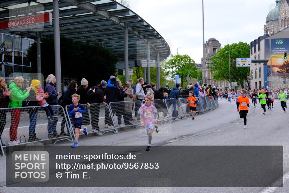 25.04.2026 - Das Zehntel Tim E. http://msf.ph/oto/9567853 25.04.2026 08:51:24 Ziel 1017, 1018, 1111, 1198, 1224, 1239, 1250, 1281, 1286, 1509, 1840, 1974, 2729, 2892, 2966, 3040, 3087, 3116, 3190, 3227, 3335, 3336, 3397, 3428, 3572, 3585, 3587, 3675, 3917, 3932, 3994, 4053 meine-sportfotos.de