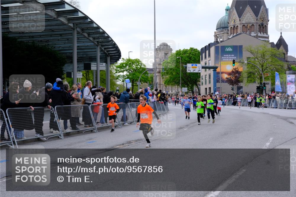 25.04.2026 - Das Zehntel Tim E. http://msf.ph/oto/9567856 25.04.2026 08:51:25 Ziel 1017, 1018, 1111, 1198, 1224, 1239, 1250, 1281, 1286, 1509, 1514, 1840, 1974, 2044, 2729, 2892, 2966, 3040, 3087, 3116, 3227, 3335, 3336, 3397, 3428, 3585, 3587, 3675, 3917, 3932, 3994, 4053 meine-sportfotos.de