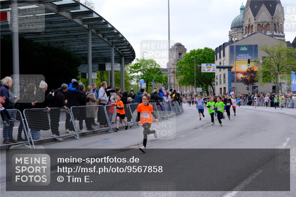 25.04.2026 - Das Zehntel Tim E. http://msf.ph/oto/9567858 25.04.2026 08:51:25 Ziel 1017, 1018, 1111, 1198, 1224, 1239, 1250, 1281, 1286, 1509, 1514, 1840, 1974, 2044, 2729, 2892, 2966, 3040, 3087, 3116, 3227, 3335, 3336, 3397, 3428, 3585, 3587, 3675, 3917, 3932, 3994, 4053 meine-sportfotos.de