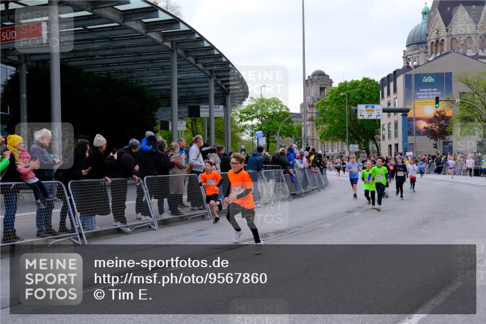25.04.2026 - Das Zehntel Tim E. http://msf.ph/oto/9567860 25.04.2026 08:51:26 Ziel 1111, 1198, 1224, 1239, 1250, 1281, 1509, 1514, 1857, 2044, 2603, 2729, 2892, 2966, 3040, 3087, 3116, 3227, 3335, 3336, 3397, 3428, 3585, 3587, 3675, 3917, 3932, 3994, 4053 meine-sportfotos.de
