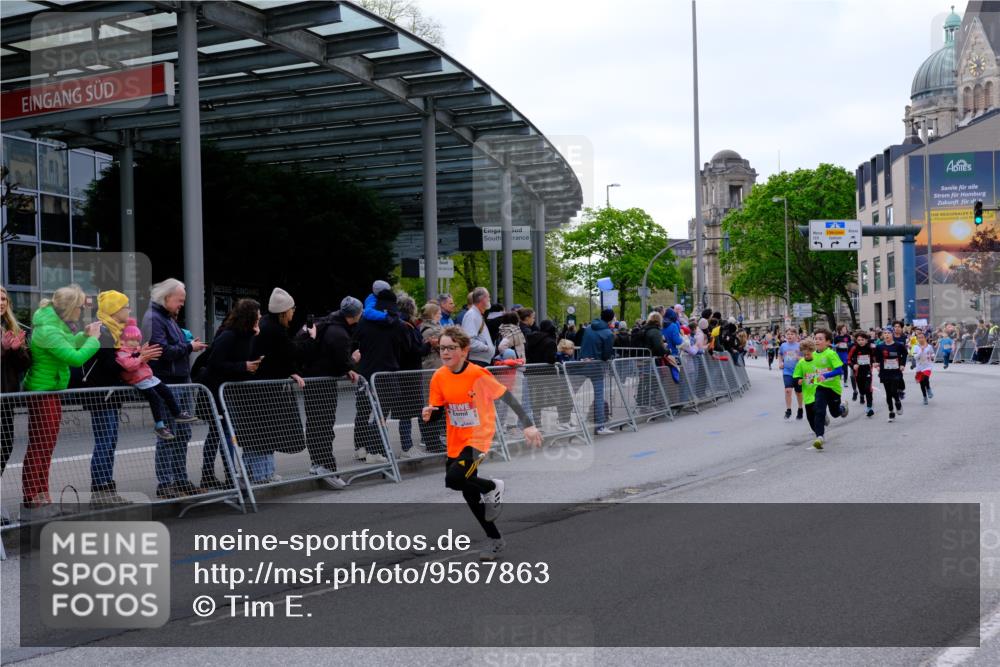 25.04.2026 - Das Zehntel Tim E. http://msf.ph/oto/9567863 25.04.2026 08:51:26 Ziel 1111, 1198, 1224, 1239, 1250, 1281, 1509, 1514, 1857, 2044, 2603, 2729, 2892, 2966, 3040, 3087, 3116, 3227, 3335, 3336, 3397, 3428, 3585, 3587, 3675, 3917, 3932, 3994, 4053 meine-sportfotos.de