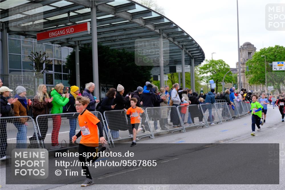 25.04.2026 - Das Zehntel Tim E. http://msf.ph/oto/9567865 25.04.2026 08:51:27 Ziel 1111, 1198, 1224, 1239, 1250, 1509, 1514, 1857, 2044, 2603, 2729, 2892, 2909, 2966, 3040, 3087, 3335, 3336, 3397, 3428, 3585, 3587, 3917, 3932, 3994, 4053 meine-sportfotos.de